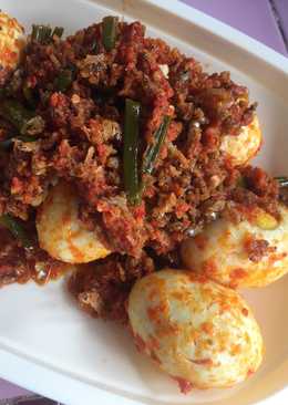 Telor goreng ikan teri (padang)