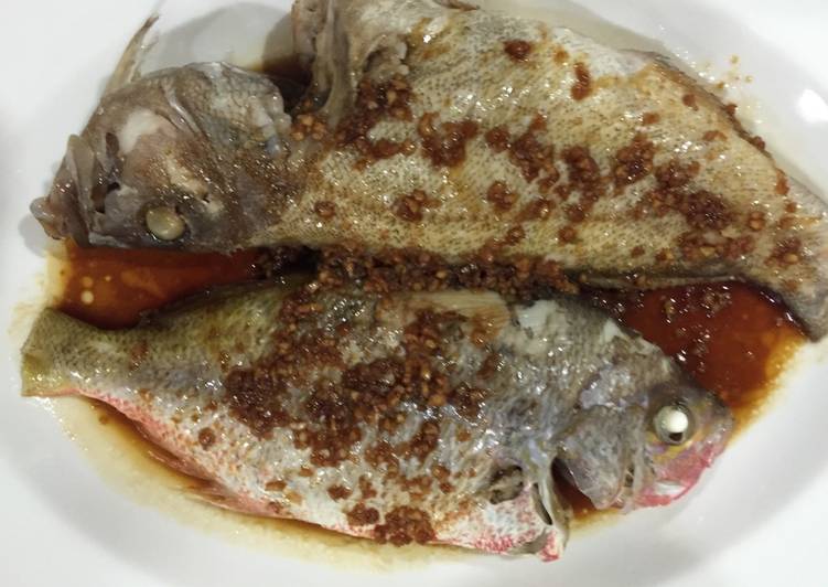 bahan dan cara membuat Ikan tim kecap