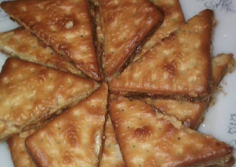 Resep Roti Kabin (Malkist Crackers) Isi Sayuran Karya Intan Muhardy