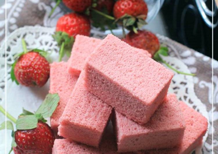 gambar untuk cara membuat Ogura Cake Strawberry Yoghurt Cottony Cake with Fresh Strawberry