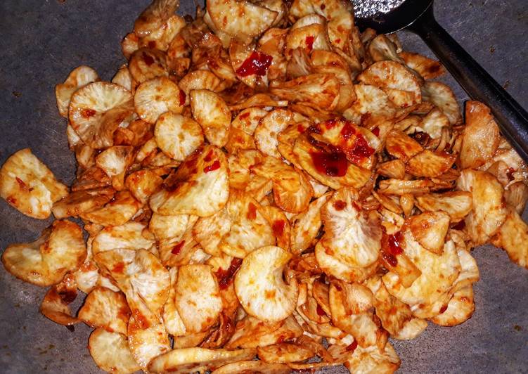 Resep Keripik singkong pedas manis oleh Vina Kitchen  Cookpad