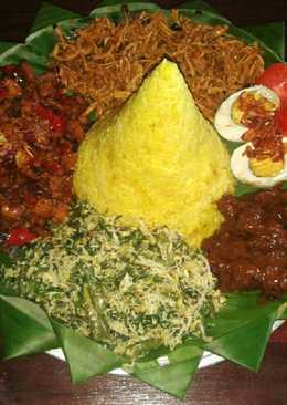 Tumpeng Nasi Kuning