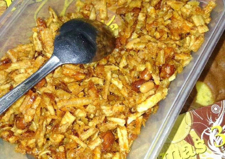 resep masakan Kentang mustofa campur teri,tempe ,kacang