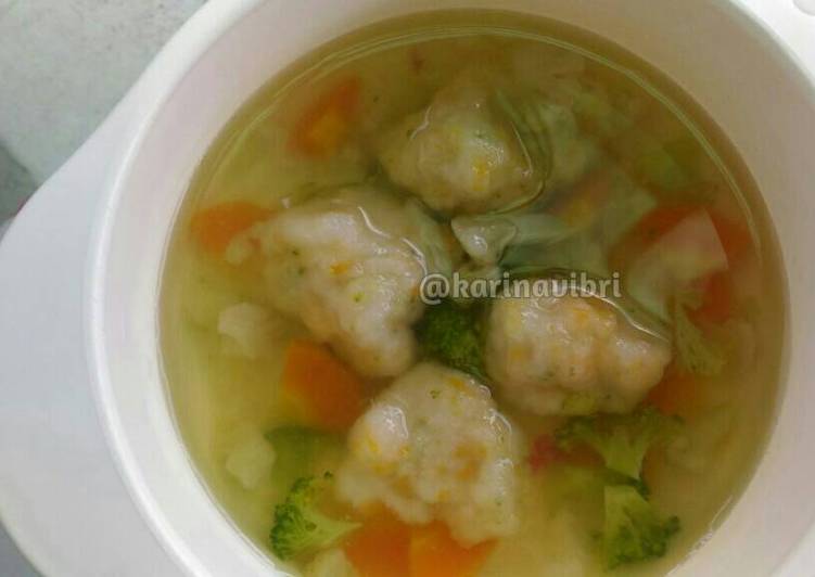 gambar untuk resep Soup Bakso Udang Sayur (Mpasi - 14mo+)