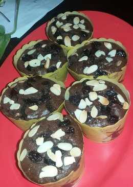 Whipping Cream Chocolate Custard Muffin aka Blackforest Muffin