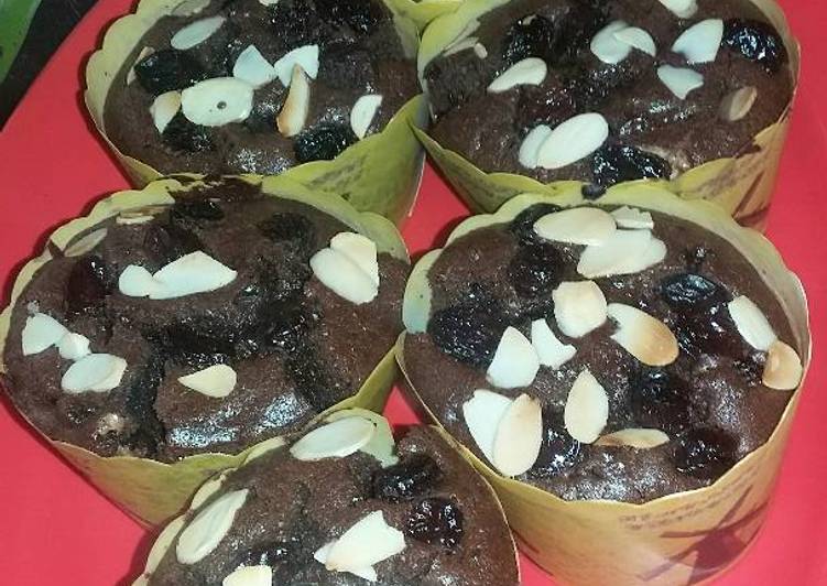 resep lengkap untuk Whipping Cream Chocolate Custard Muffin aka Blackforest Muffin