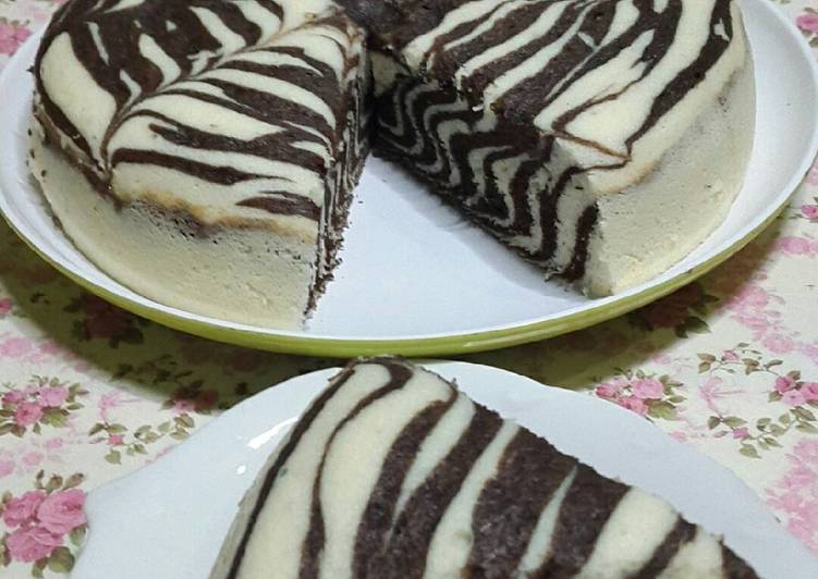 gambar untuk cara membuat Zebra cake putih telur kukus