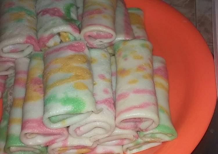 Resep Dadar Gulung Rainbow isi Srikaya Dari Ridha Mentari