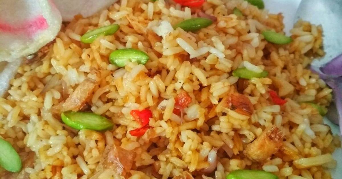  Resep  Nasi  Goreng  Ikan Asin  Pete oleh Khomzah Nur Hozin 