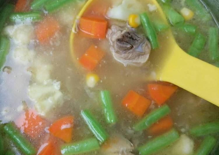 resep lengkap untuk Sop Ayam Sederhana