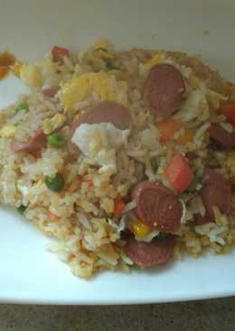 Menu siang praktis buat si kecil ðŸ'‰ nasgor rainbow