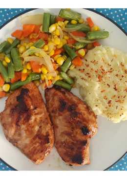 Steak ayam, mashed potato & sayur ala abuba