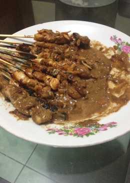 Sate ayam bumbu kacang super pedes