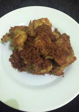 Ayam goreng bumbu lengkuas