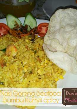 Nasi Goreng Seafood bumbu kunyit spicy