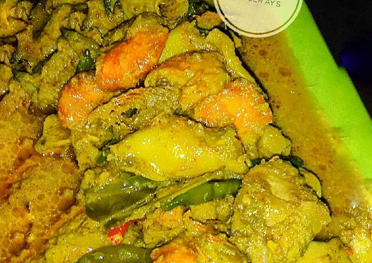 Resep Seafood kuah bumbu kuning Karya DapoerAy's