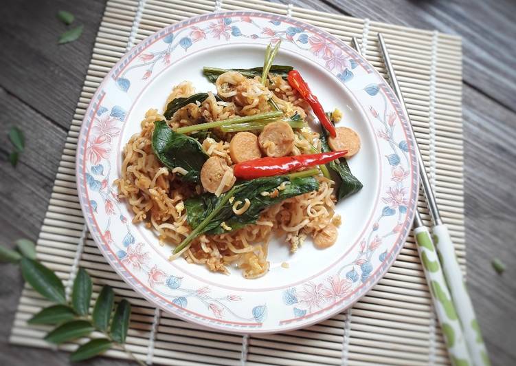 bahan dan cara membuat Mi Goreng Kari