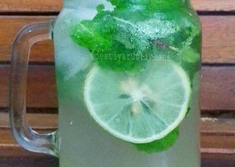cara membuat VIRGIN MOSJITO/soda with lime and mint