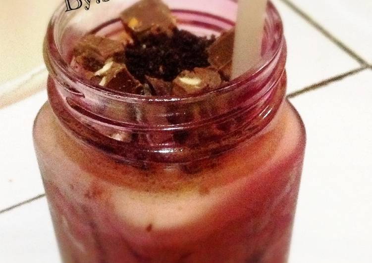 gambar untuk resep White coffe ice blend with oreo&silverqueen