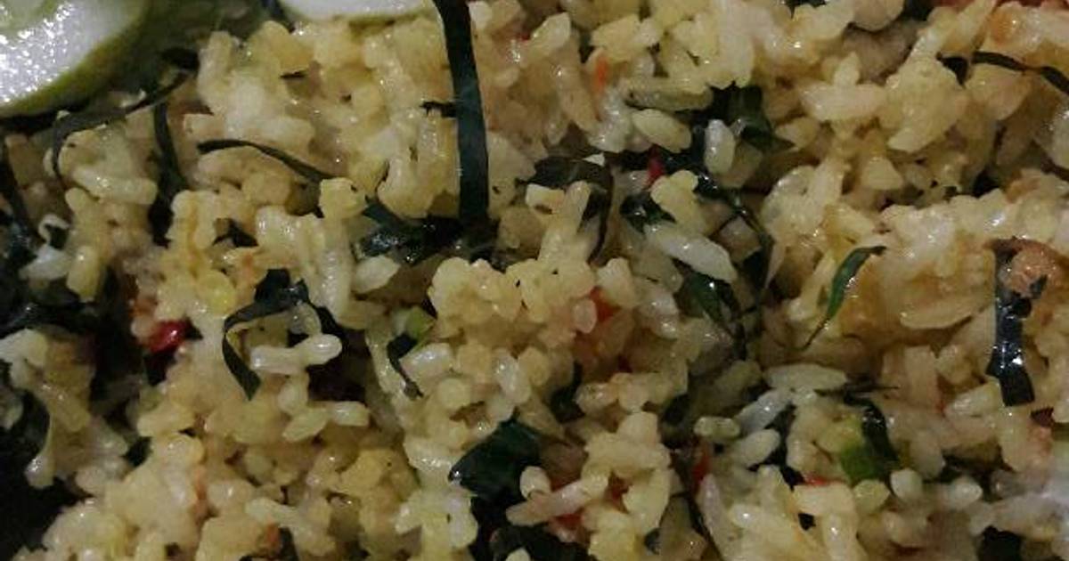  Resep  Nasi  goreng  kunyit daun  mengkudu  oleh Fitri Nurul 