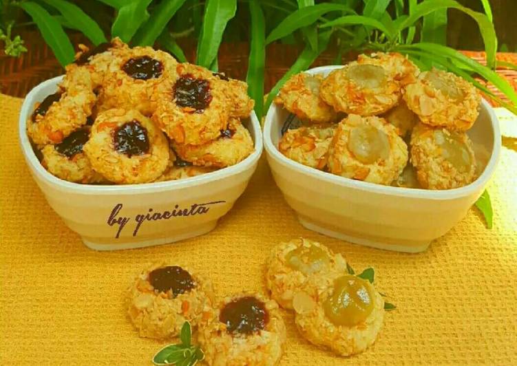 gambar untuk cara membuat Peanut cookies with jam (jam Thumbprint)