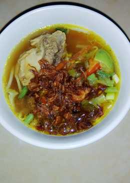 Soto ayam kuah kuning seger