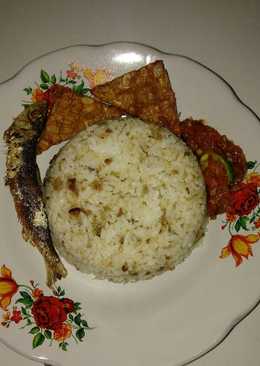 Nasi Tutug Oncom