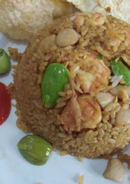 Nasi goreng seafood mix pete