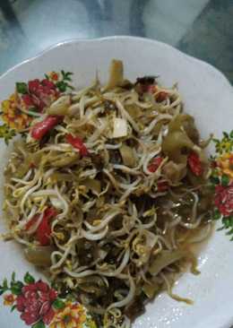 Tumis tauge sayur asin