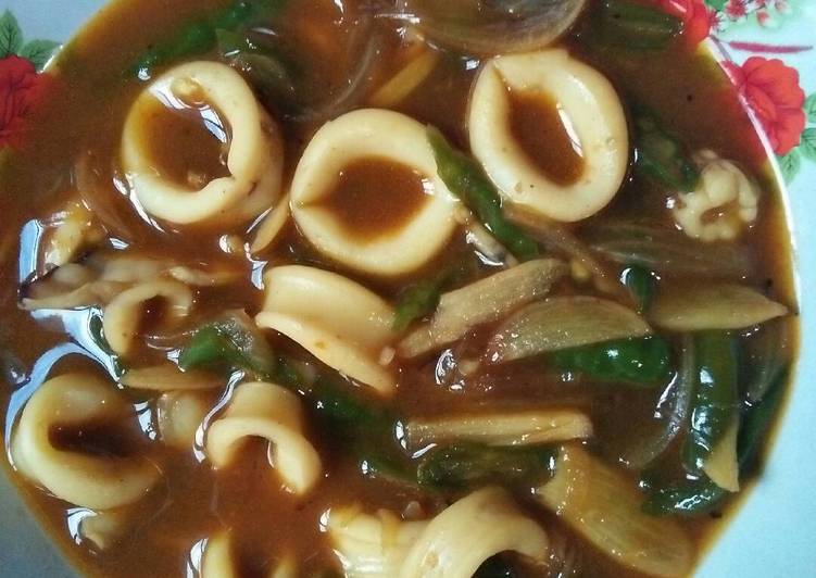 Resep Cumi oseng cabe hijau asam manis pedas - Ninik Hidayati