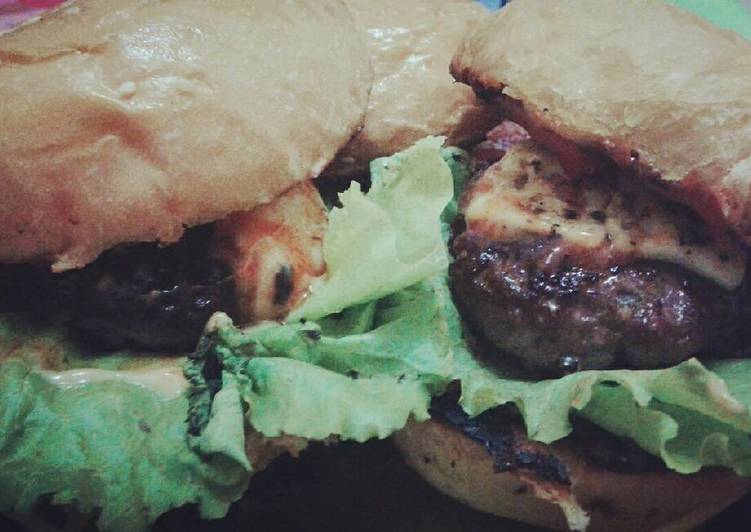 resep makanan Burger Homemade ala Alia