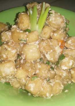 Tahu krispi saus telur asin