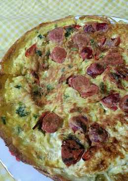 Noodles egg Pizza with sausage