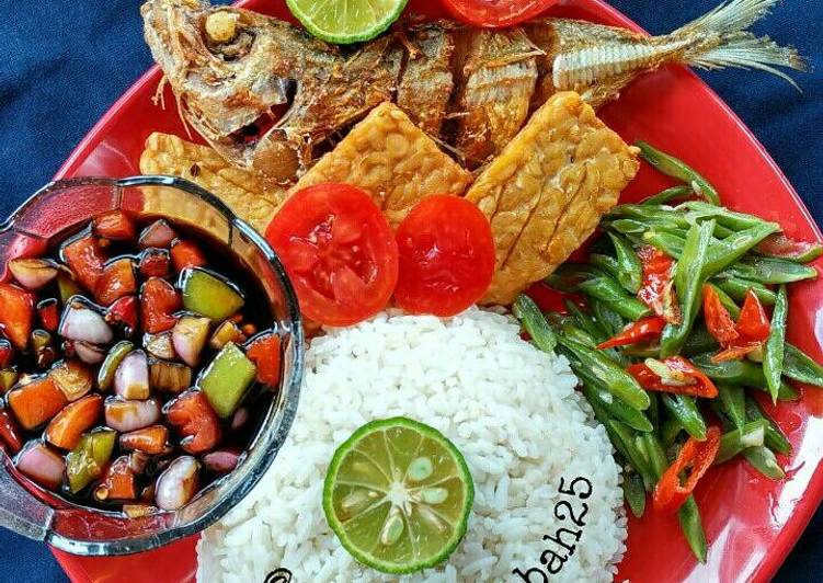 Resep Ikan kembung goreng sambel kecap Oleh Siti Suhaebah