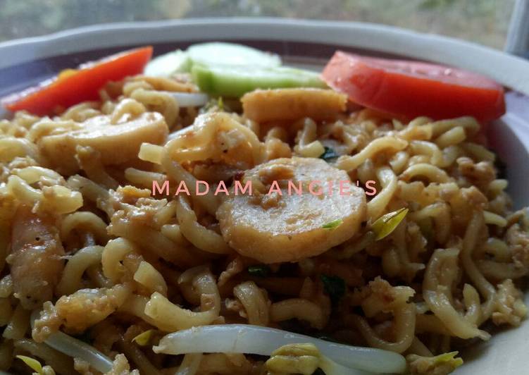 bahan dan cara membuat Mi Goreng Special