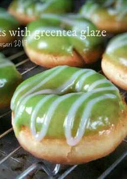 Donuts with greentea glaze