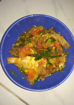 Ikan asin sambel matah