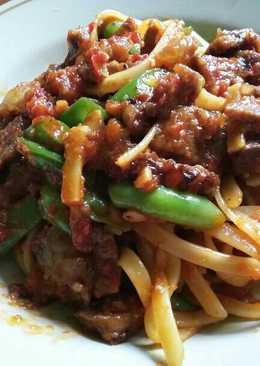 Tongseng spaghetti daging