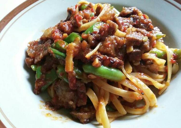bahan dan cara membuat Tongseng spaghetti daging