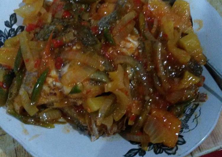 Resep Saos asam manis pedas ikan nila Dari Qhi Qhy Pramuilly