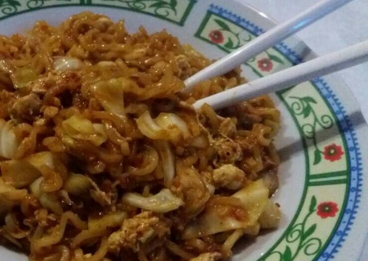 gambar untuk resep Mie nyemek pedessss gilaaaa