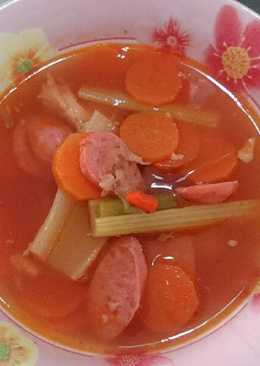 Sop tomat sosis (sop merah pedas)