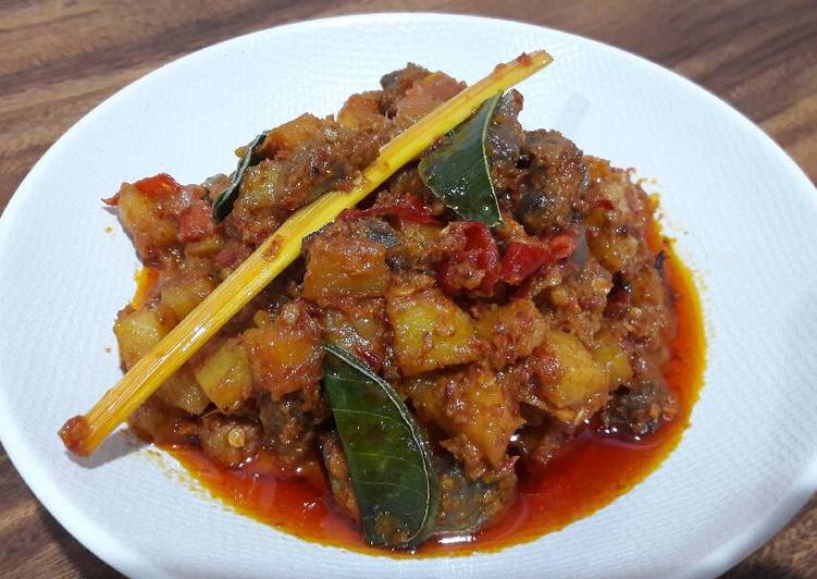 bahan dan cara membuat Sambal Goreng Kentang Ati Ampla