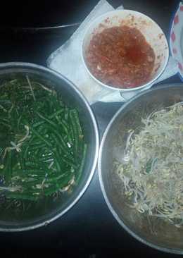 Sayur plecing bumbu kacang