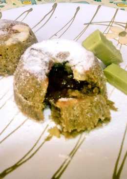 Matcha lava cake