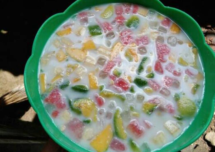 resep makanan Es buah tanpa sirup ala ibu mirza