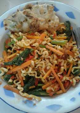 Mie tumis anak kosan sedapnya mantapp