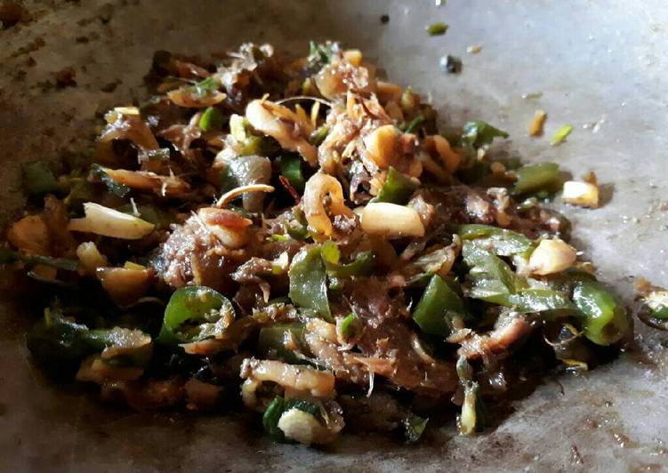 gambar untuk resep Tumis cumi klotok manis (ikan asin manis)