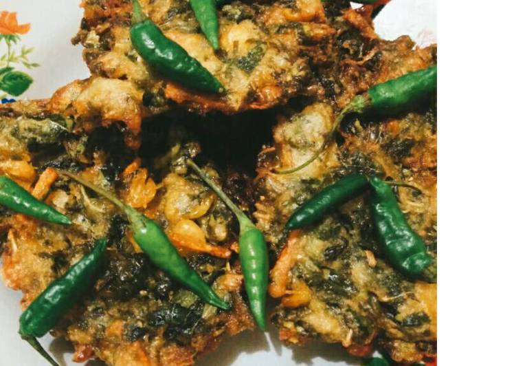 Resep Bakwan Jagung Bayam Karya Wanti Nurmalasari (Pawon Bugge)