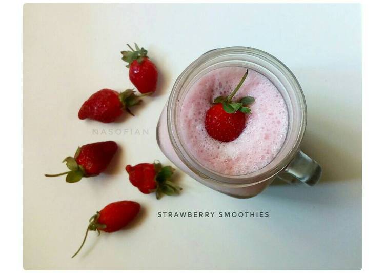 resep lengkap untuk Strawberry smoothies